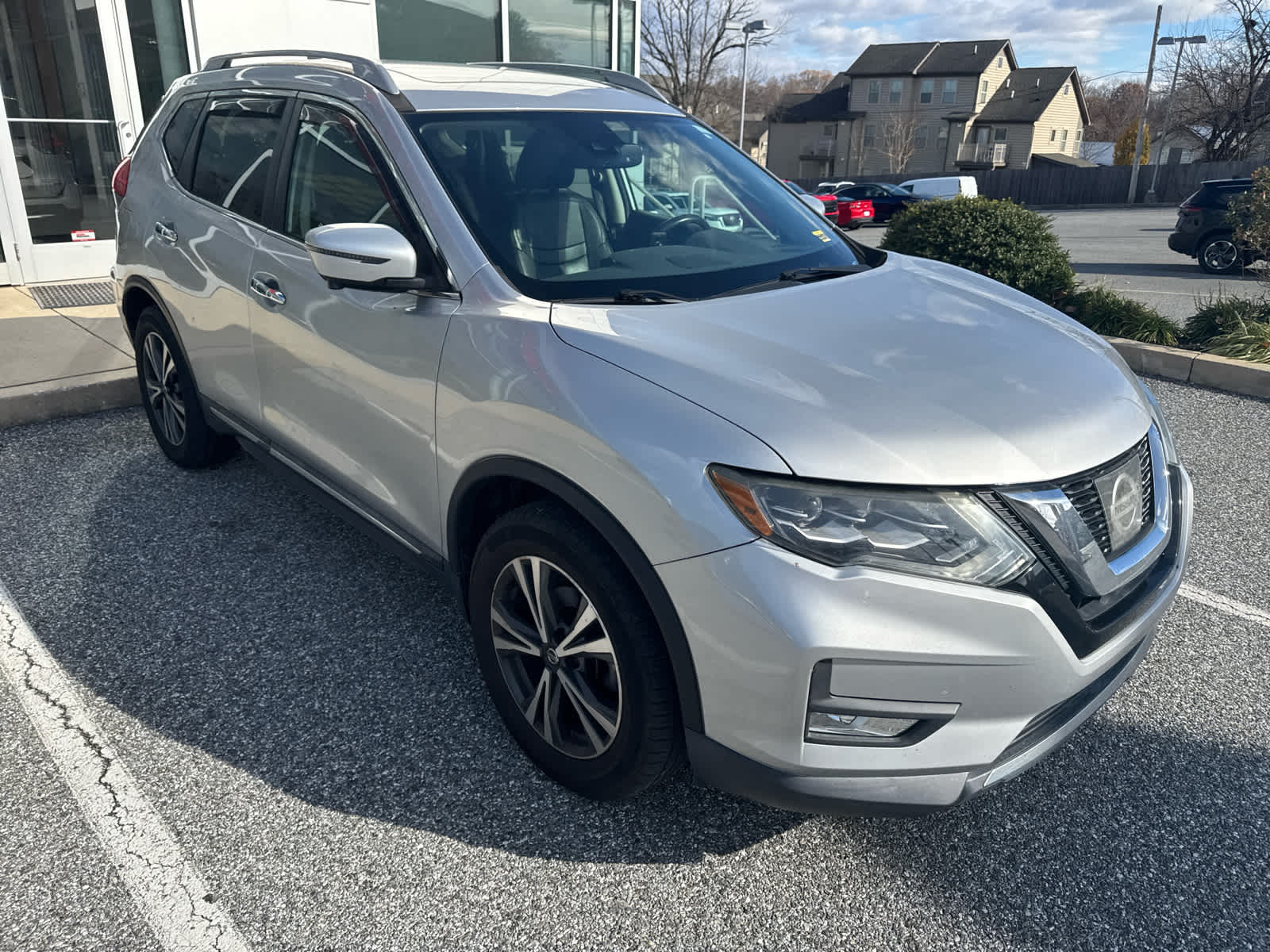 2017 Nissan Rogue SL photo 3