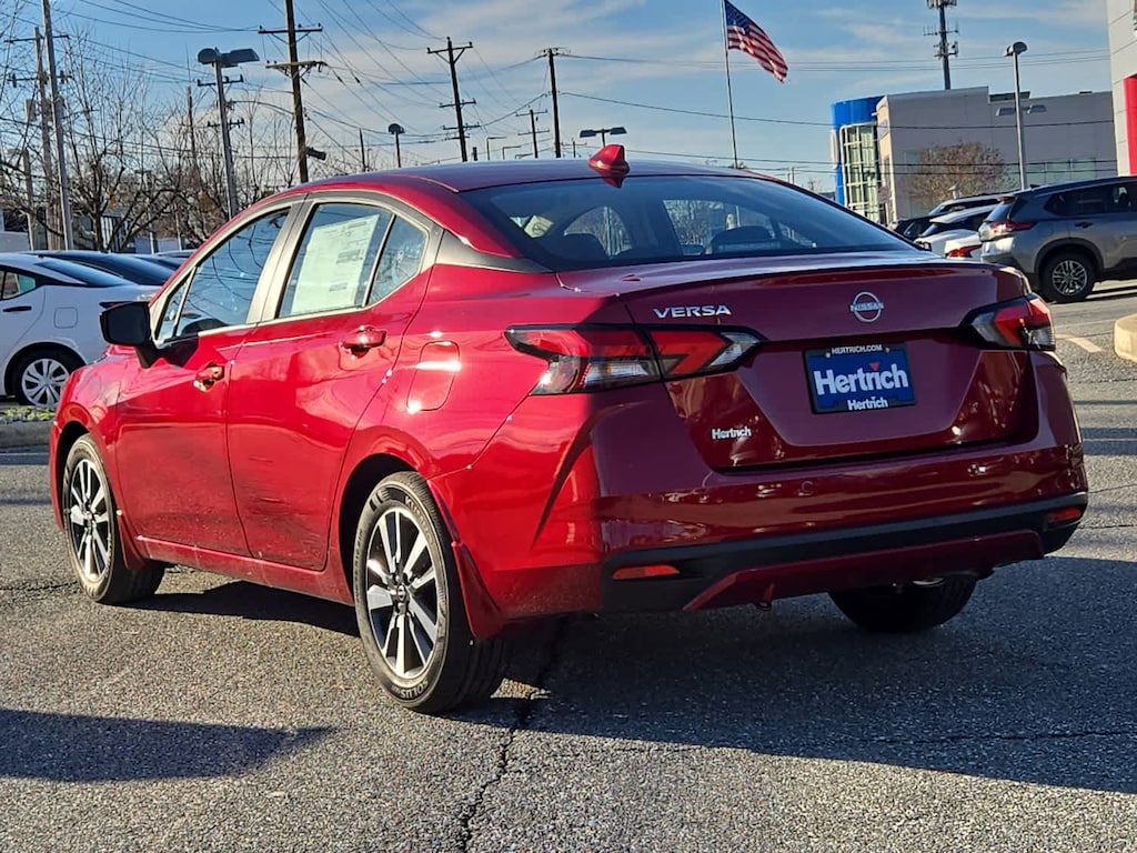 New 2025 Nissan Versa 1.6 SV Sedan