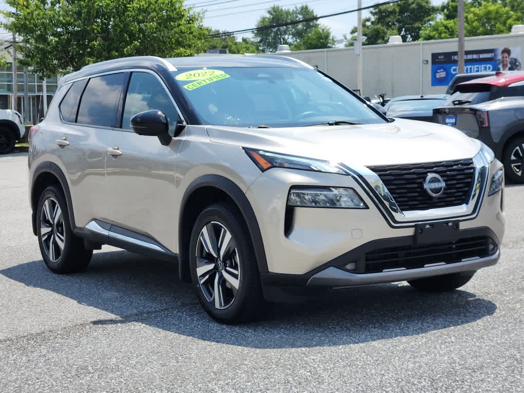 2022 Nissan Rogue SL photo 2