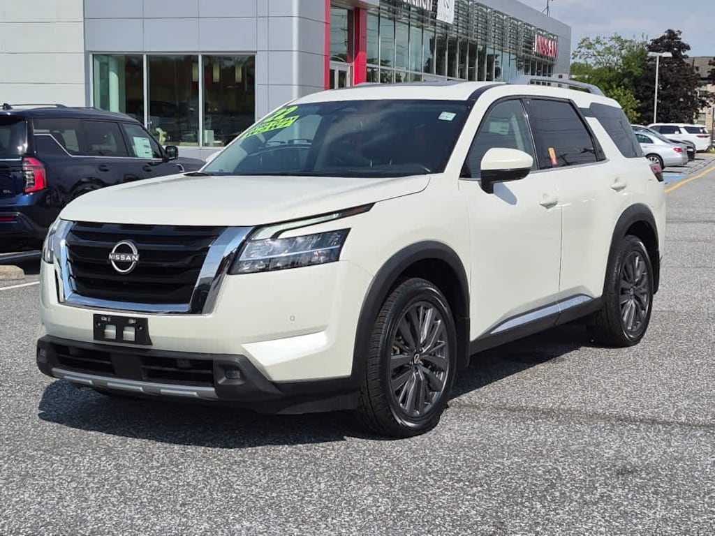 Certified 2022 Nissan Pathfinder Platinum 4WD