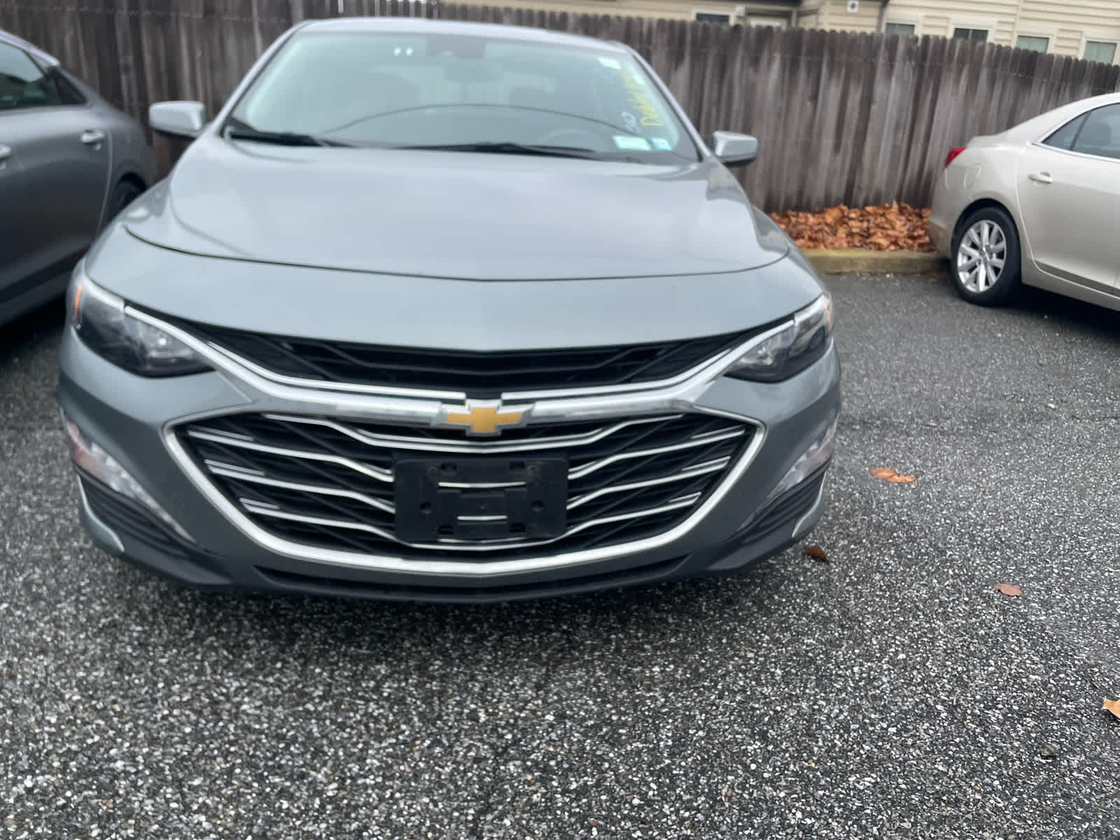 2023 Chevrolet Malibu 1LT photo 2