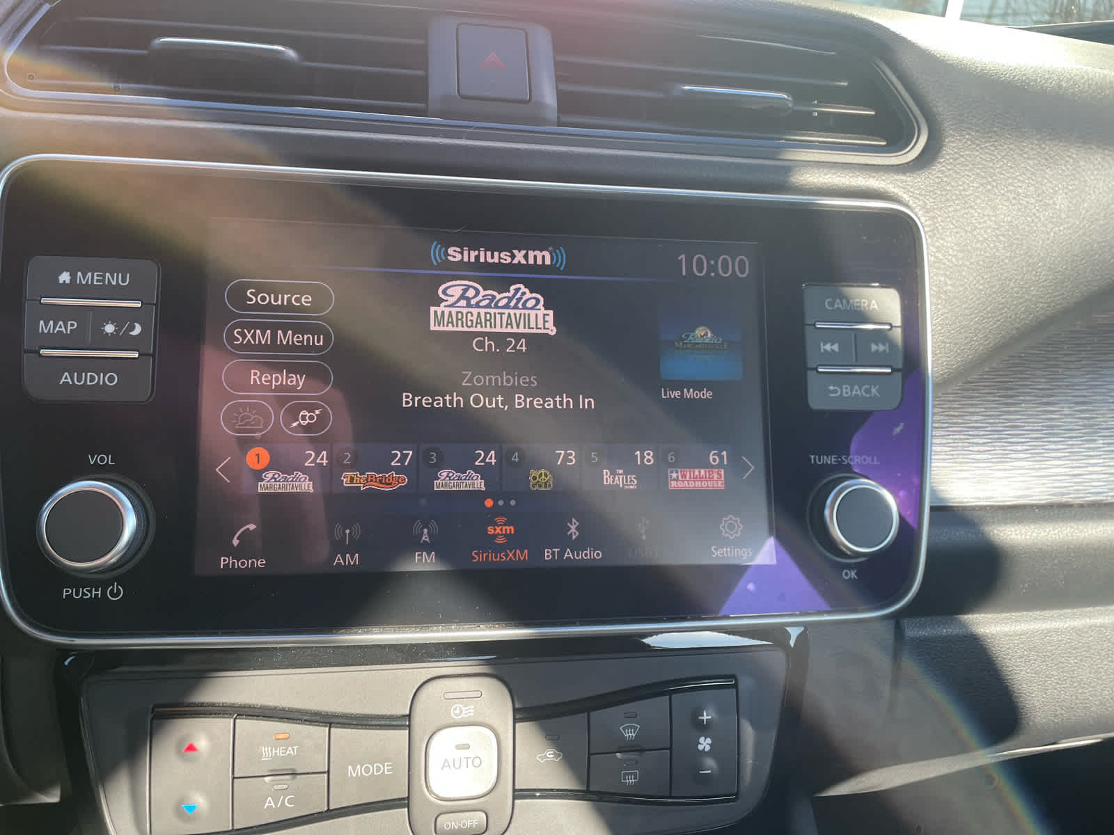 2023 Nissan Leaf SV Plus photo 3