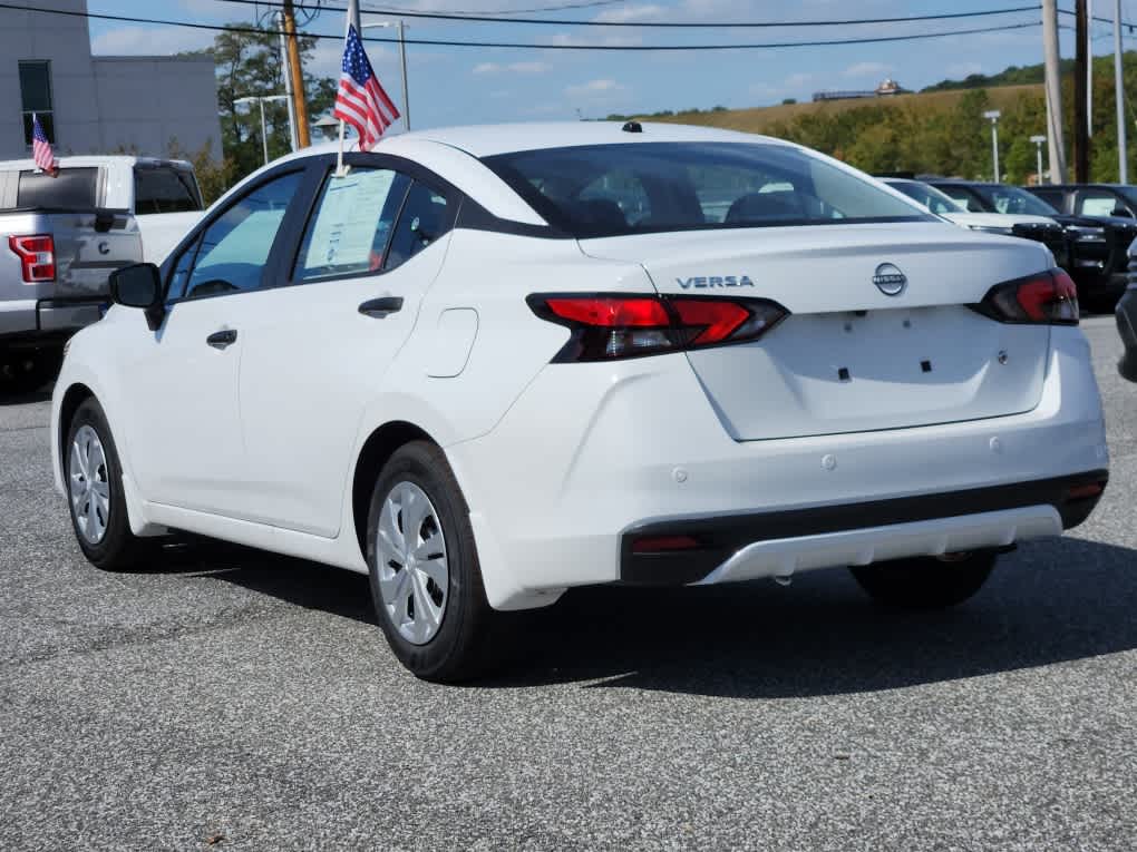 2025 Nissan Versa S photo 3