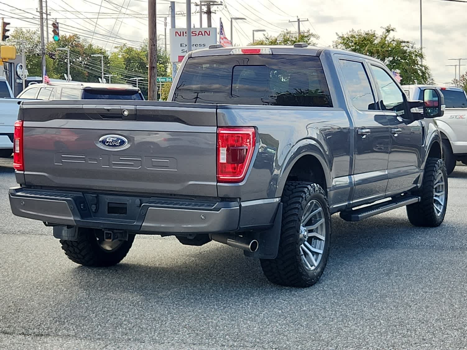 2022 Ford F-150 XLT photo 3