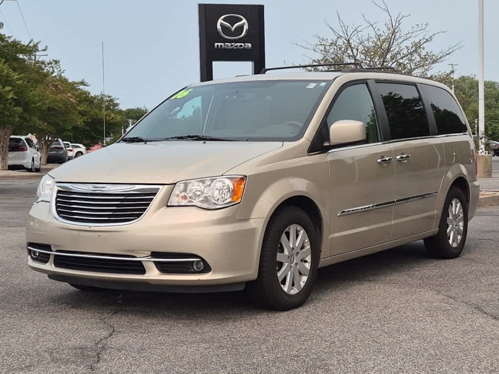 Used 2016 Chrysler Town & Country Touring Wgn