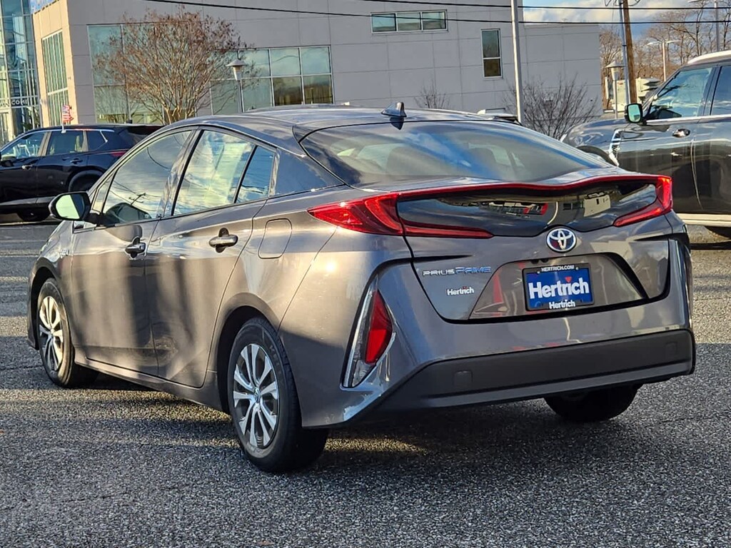 Used 2017 Toyota Prius Prime Plus (Natl)