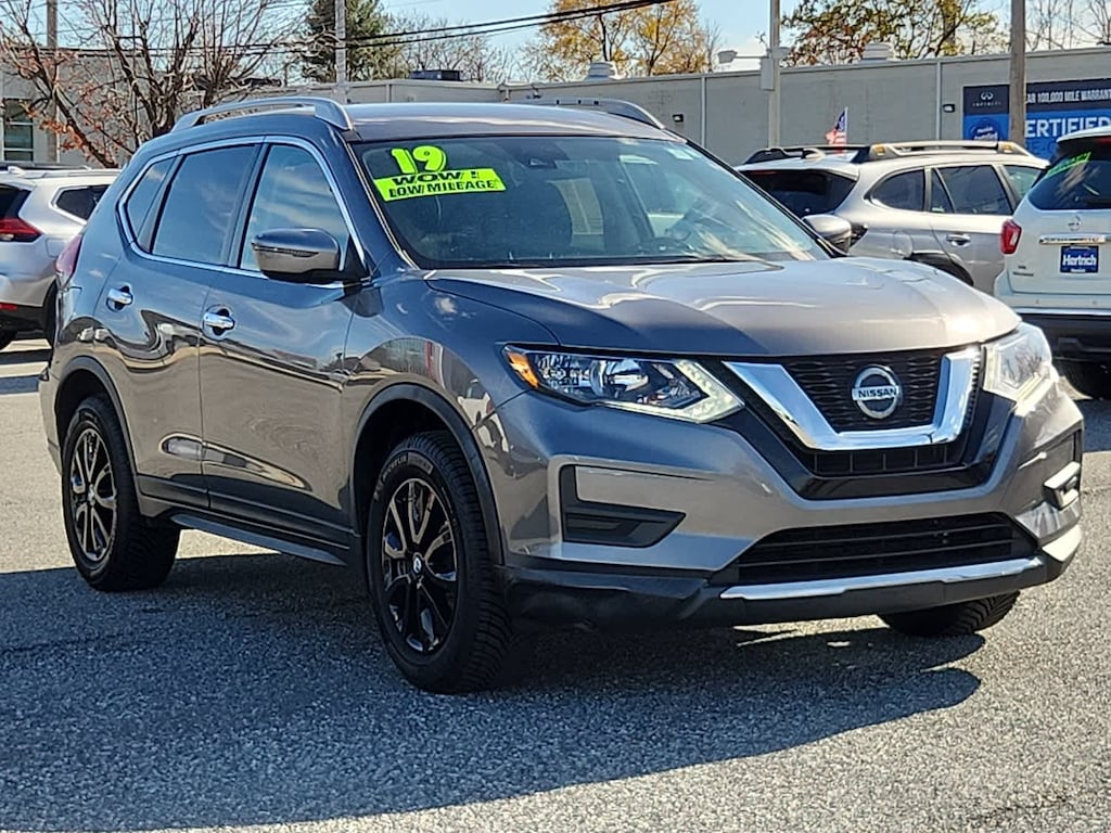 Used 2019 Nissan Rogue SV AWD