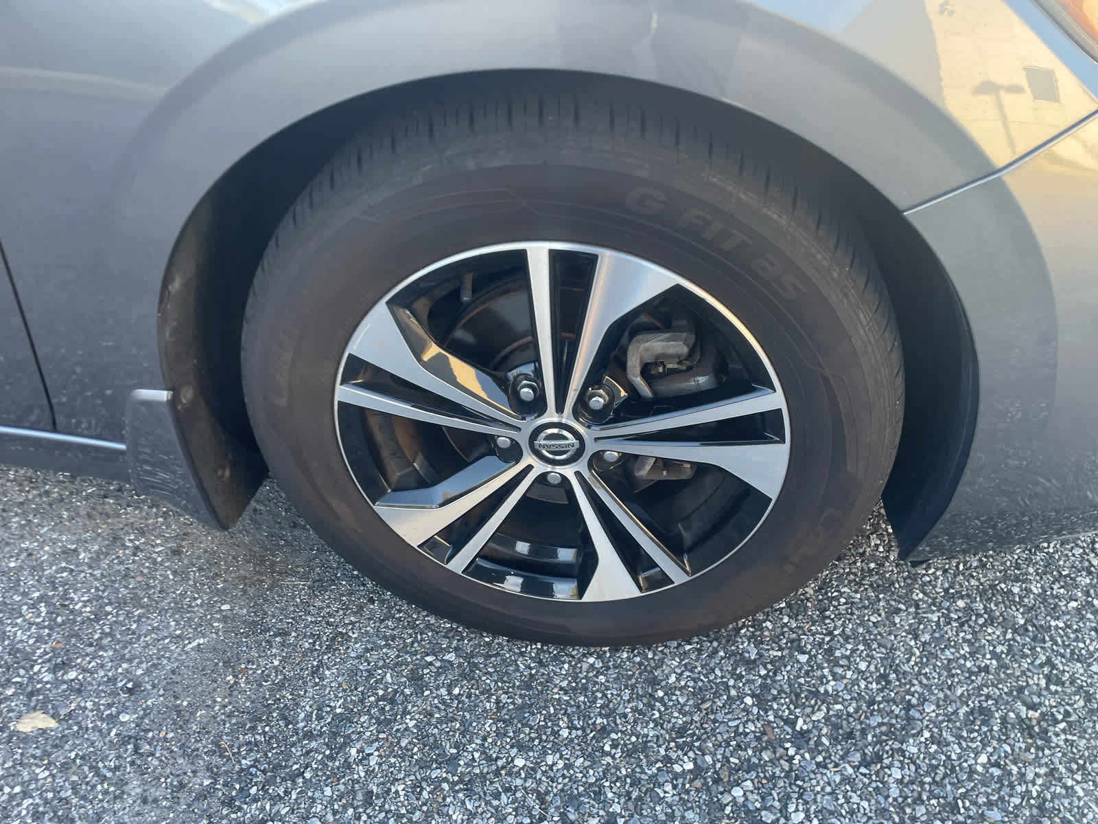2021 Nissan Sentra SV photo 4