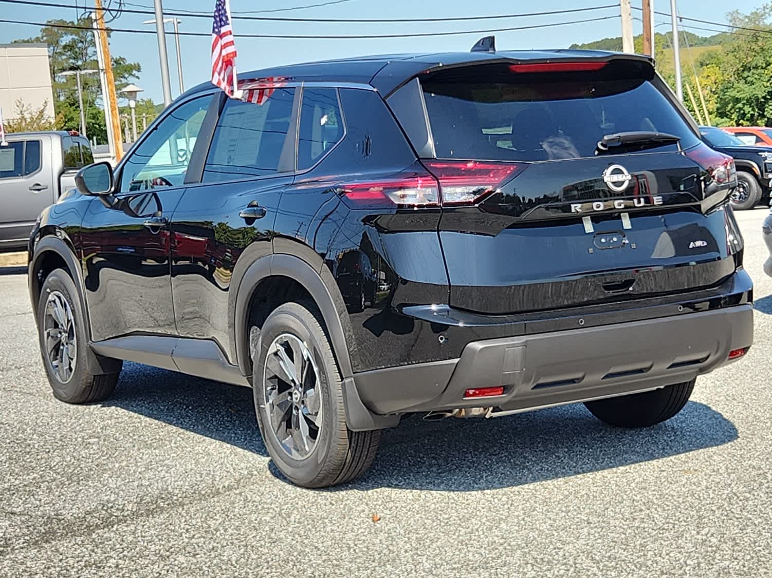 2026 Nissan Rogue SV photo 3