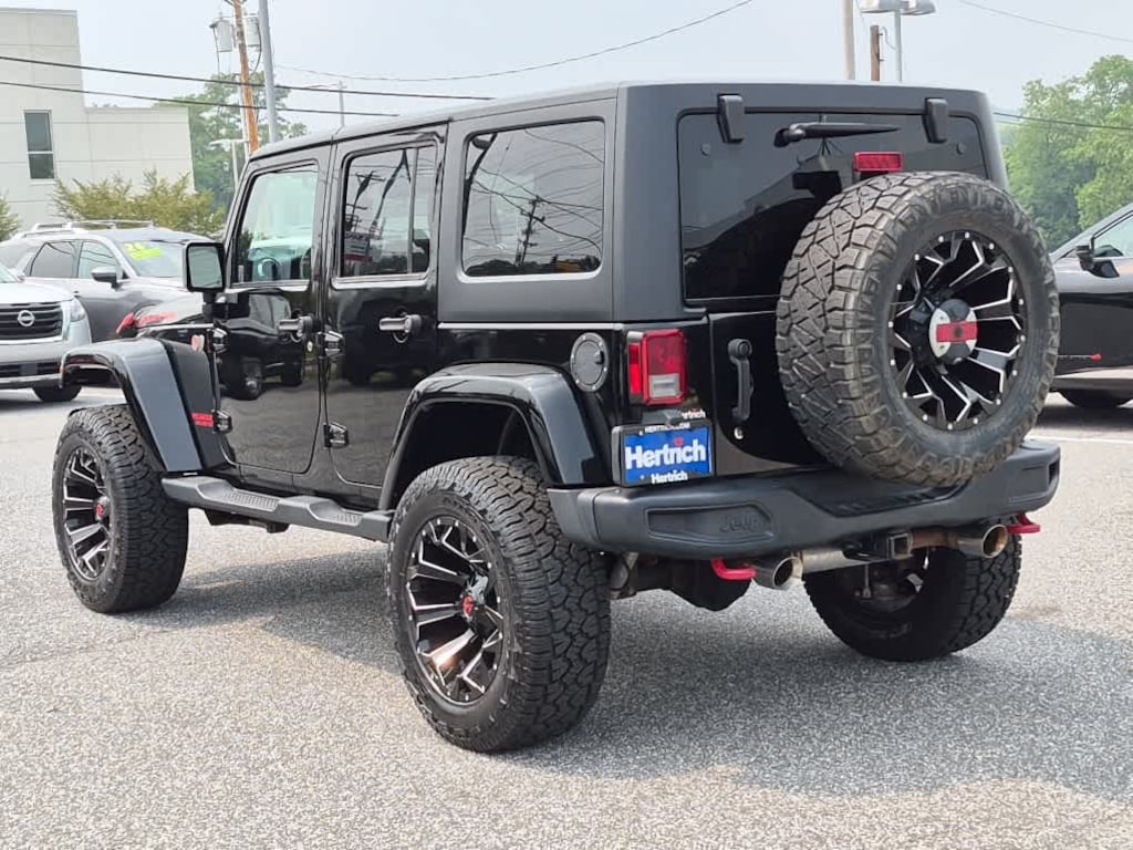 Used 2017 Jeep Wrangler Unlimited Sahara 4x4
