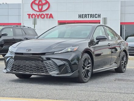 2026 Toyota Camry SE Car