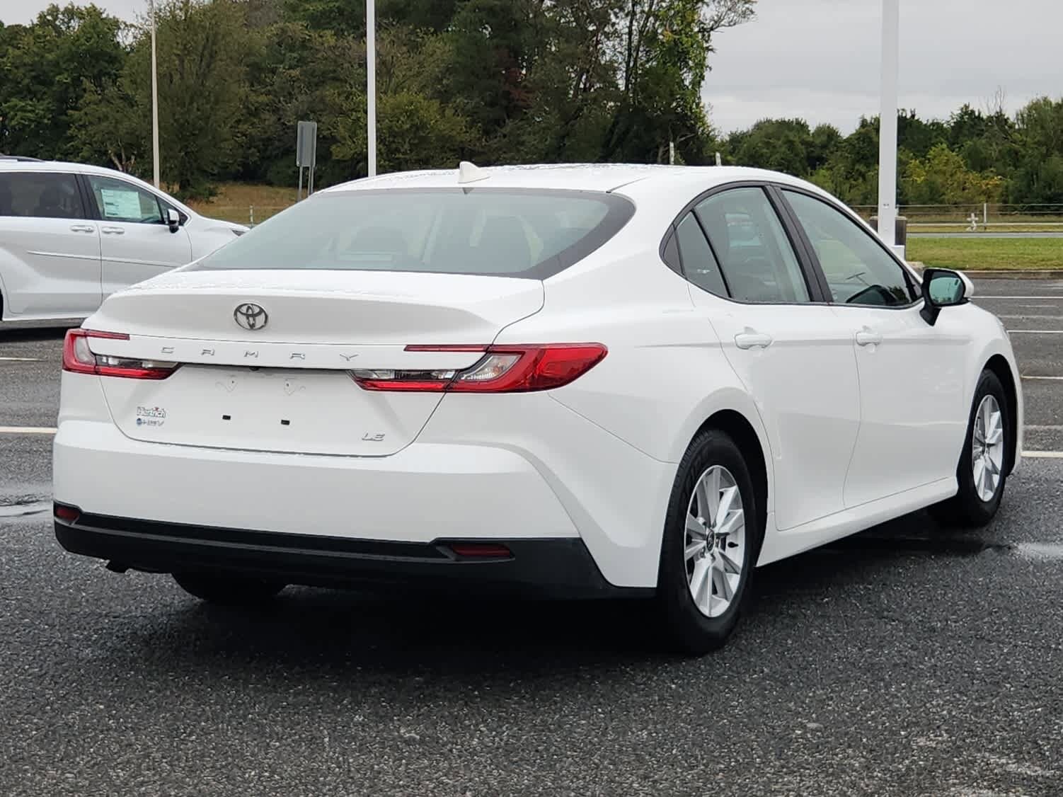 2025 Toyota Camry LE photo 2