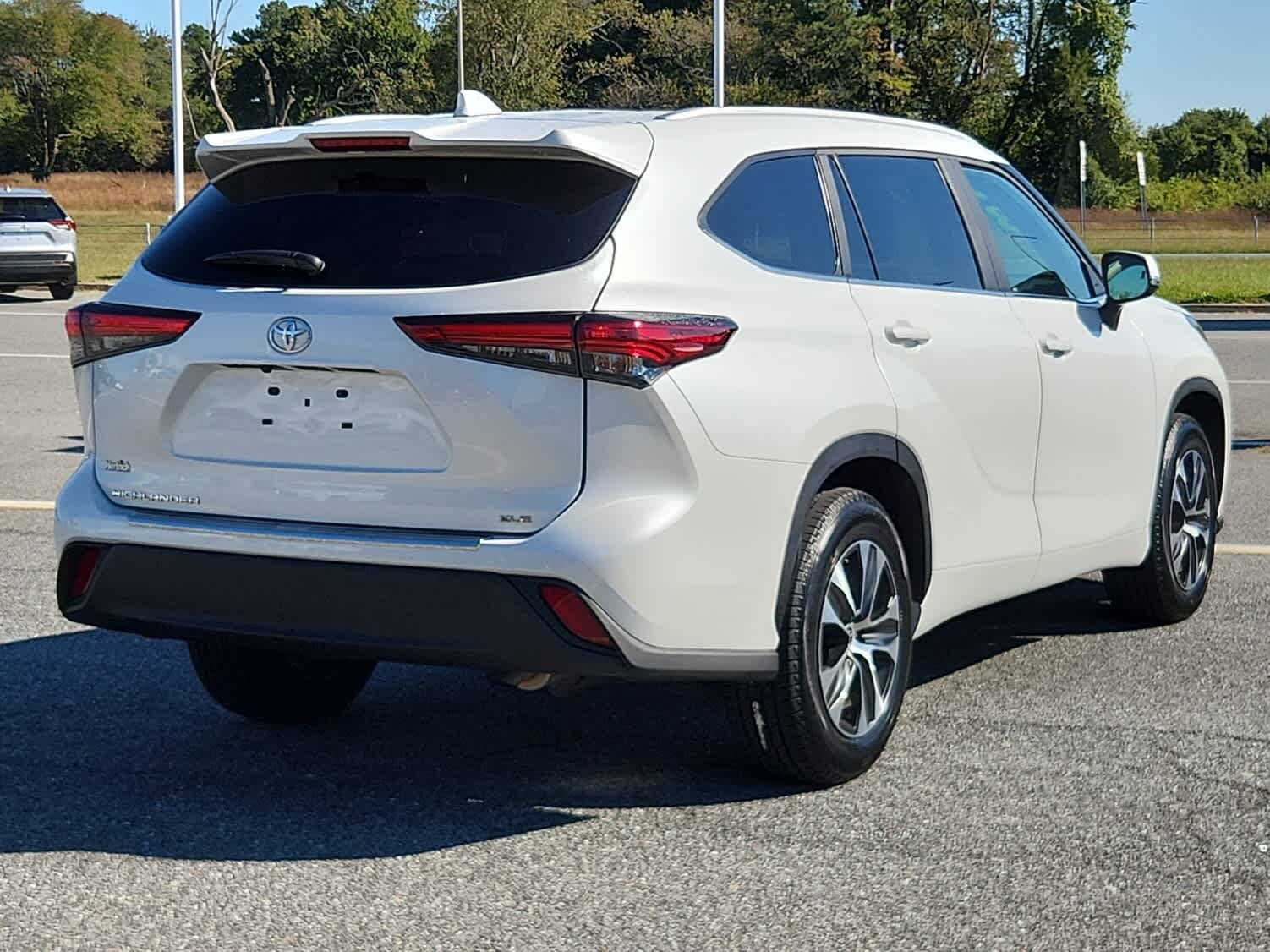 2023 Toyota Highlander XLE Sport photo 3