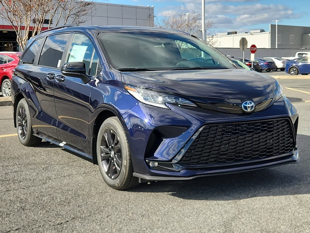 New 2025 Toyota Sienna XSE Van Passenger Van