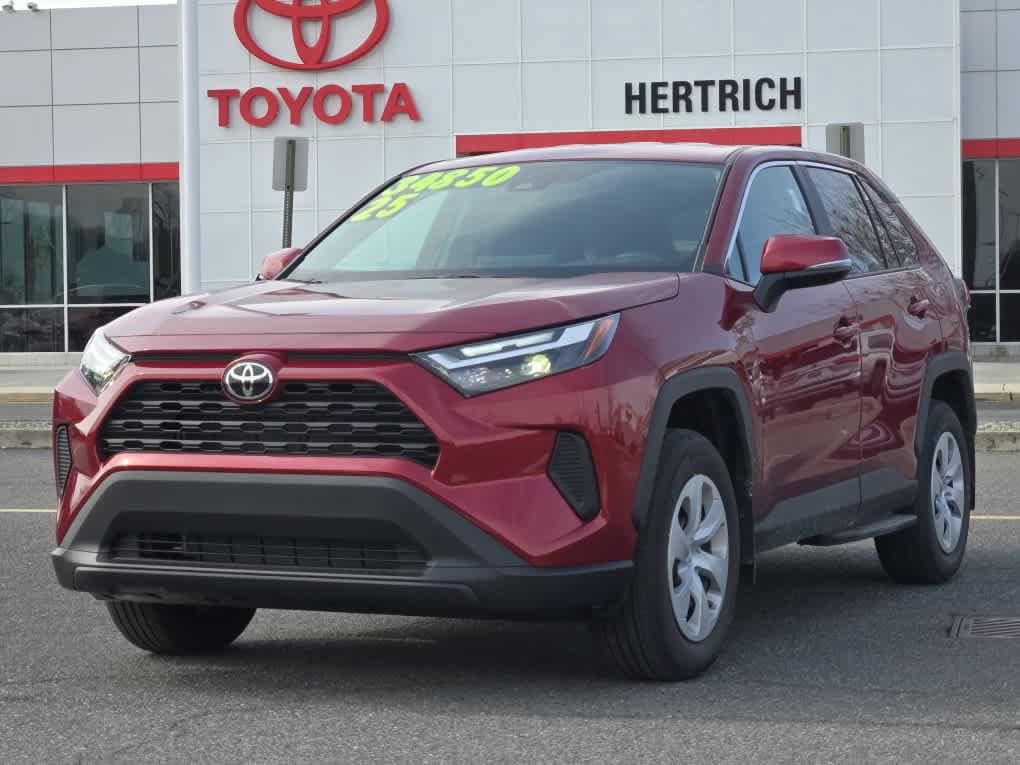 2025 Toyota RAV4 LE AWD