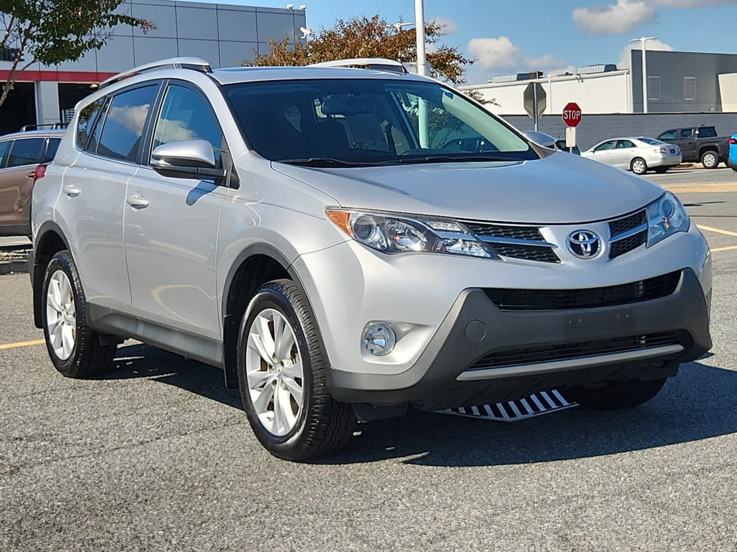 Used 2013 Toyota RAV4 Limited with VIN 2T3DFREVXDW055257 for sale in Milford, DE