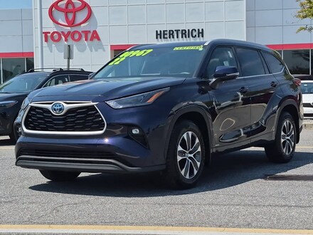 2022 Toyota Highlander Hybrid XLE Sport Utility