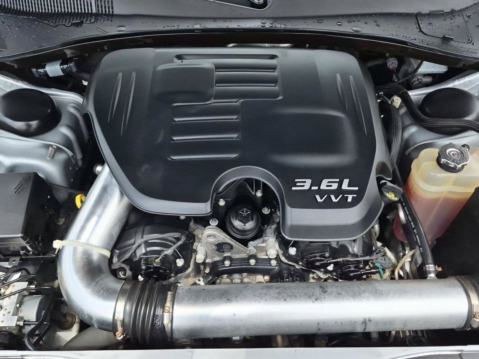 2023 Chrysler 300 Touring L - Photo 19