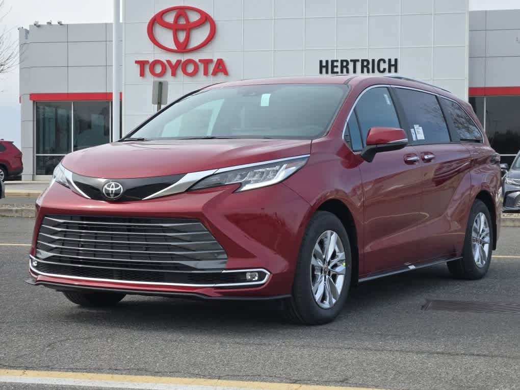 2026 Toyota Sienna Limited 7-Passenger Hybrid AWD's photo