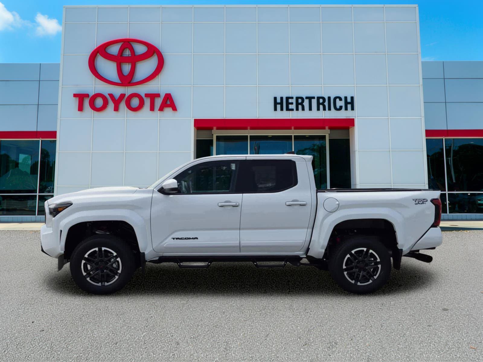 2026 Toyota Tacoma TRD Sport - Photo 9