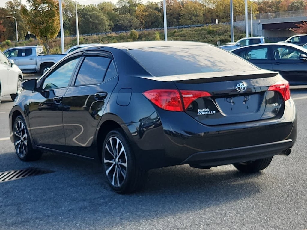 Used 2018 Toyota Corolla SE Car