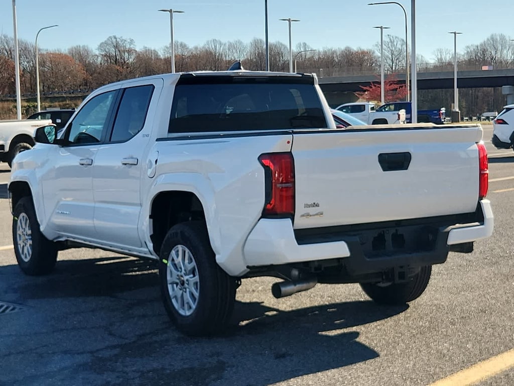 New 2025 Toyota Tacoma SR5 Truck Double Cab