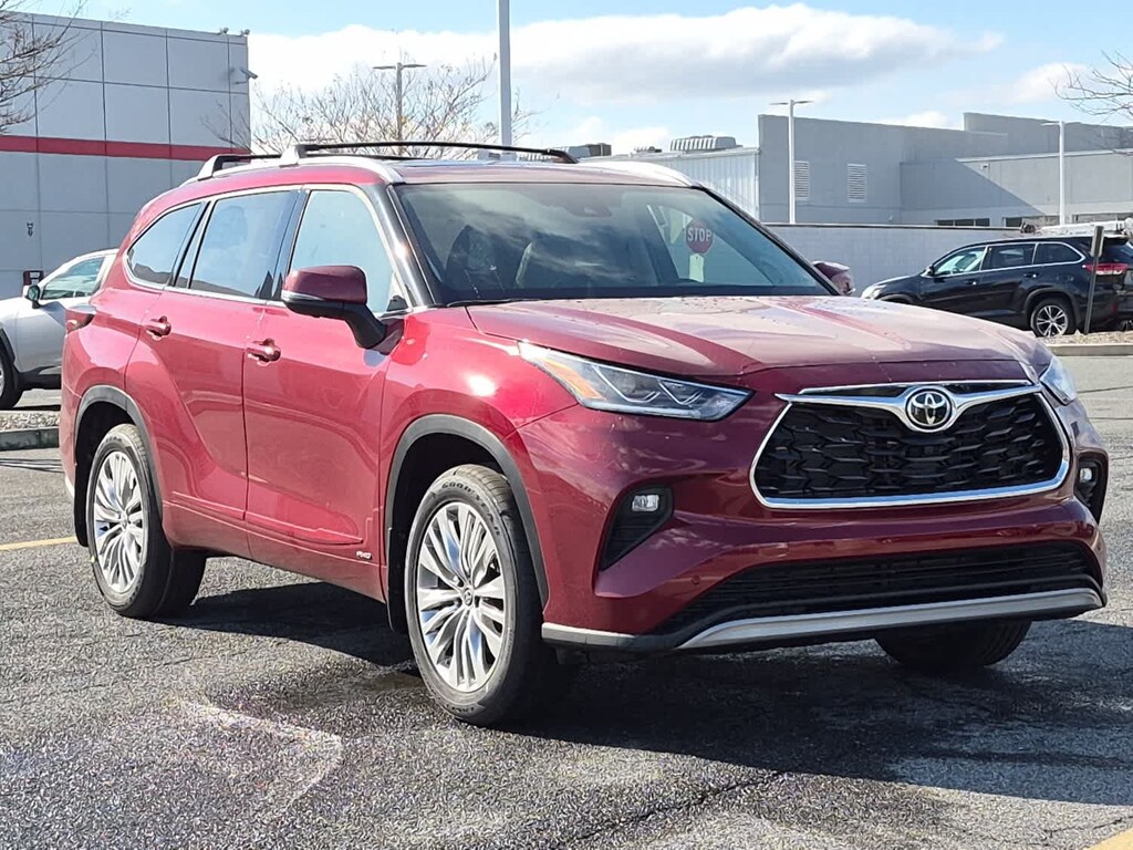 Used 2026 Toyota Highlander Hybrid Platinum Sport Utility