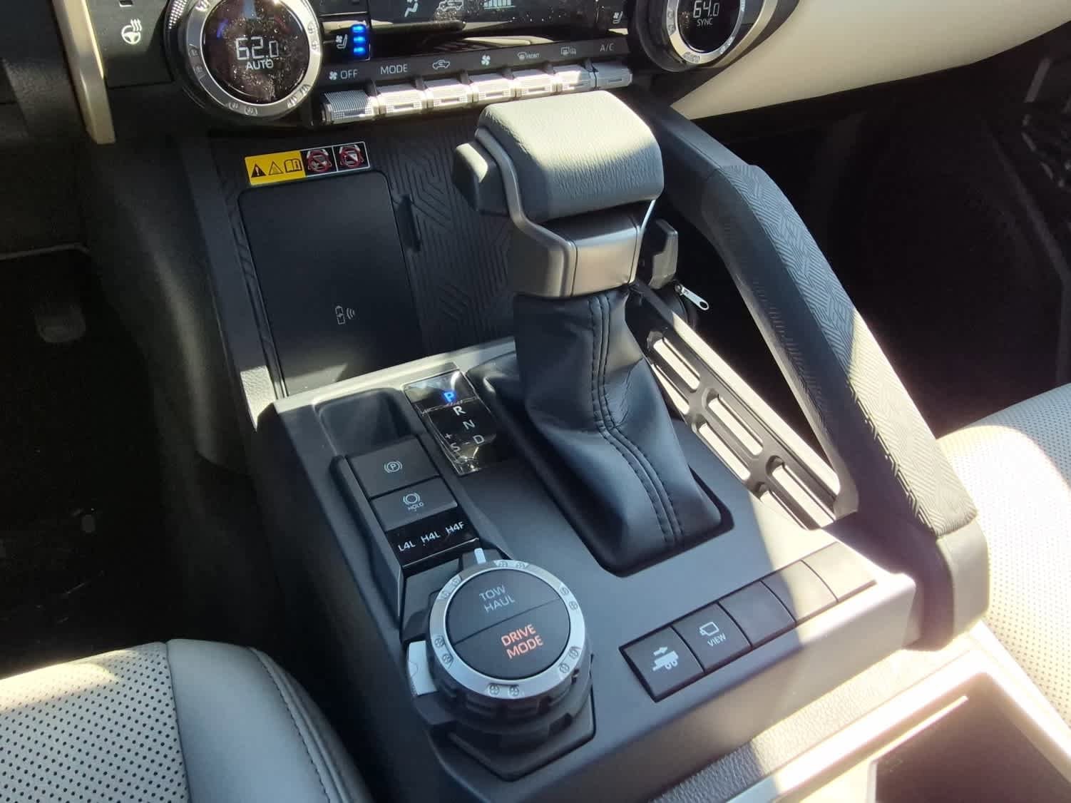 2026 Toyota Tacoma Limited - Photo 10