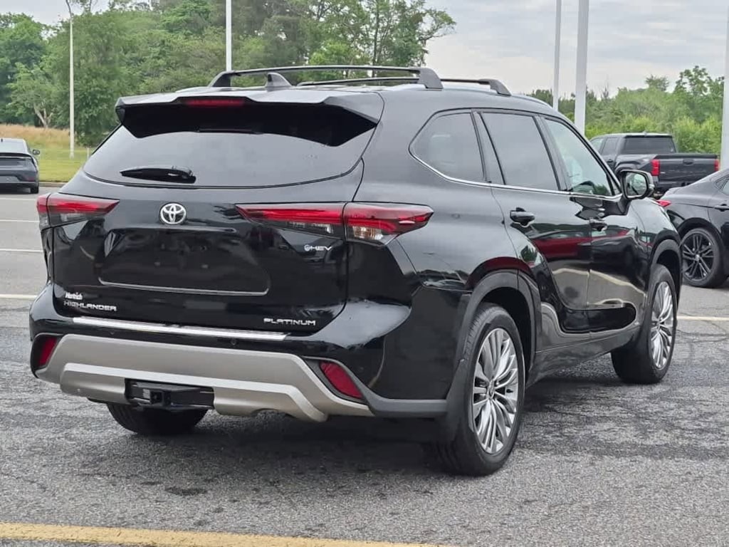 Used 2026 Toyota Highlander Hybrid Platinum Sport Utility