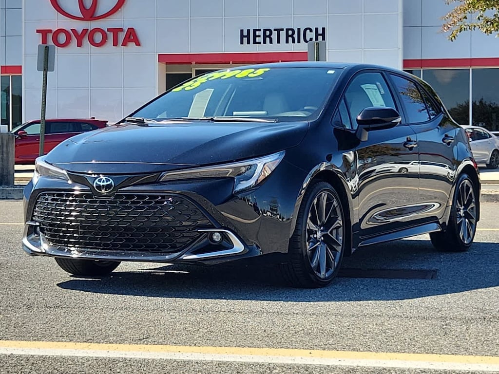 Used 2025 Toyota Corolla XSE Car