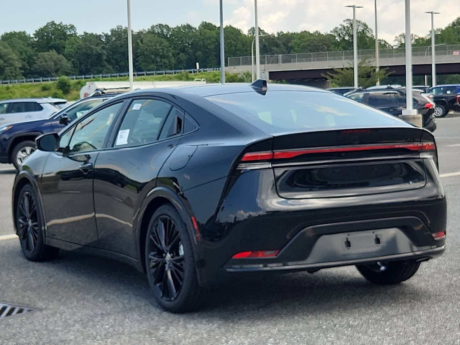 2025 Toyota Prius photo 4