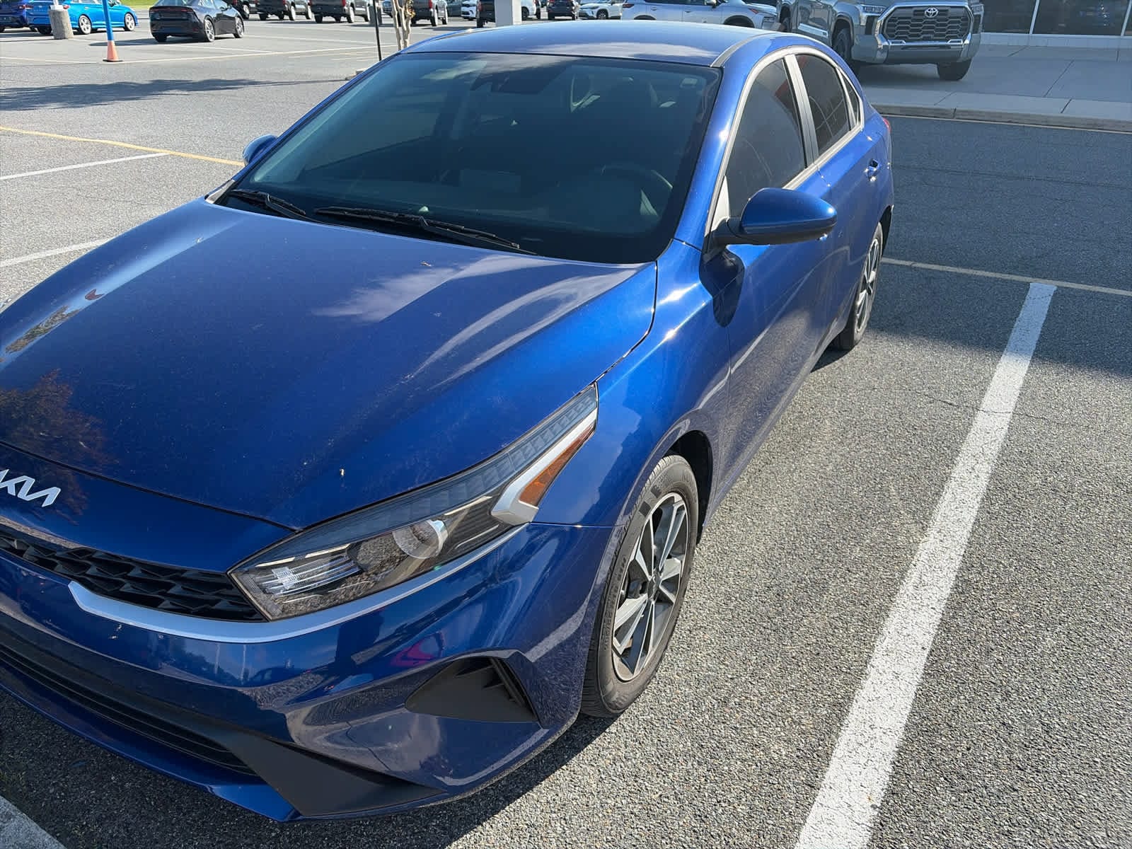 2023 Kia Forte LXS AT's photo
