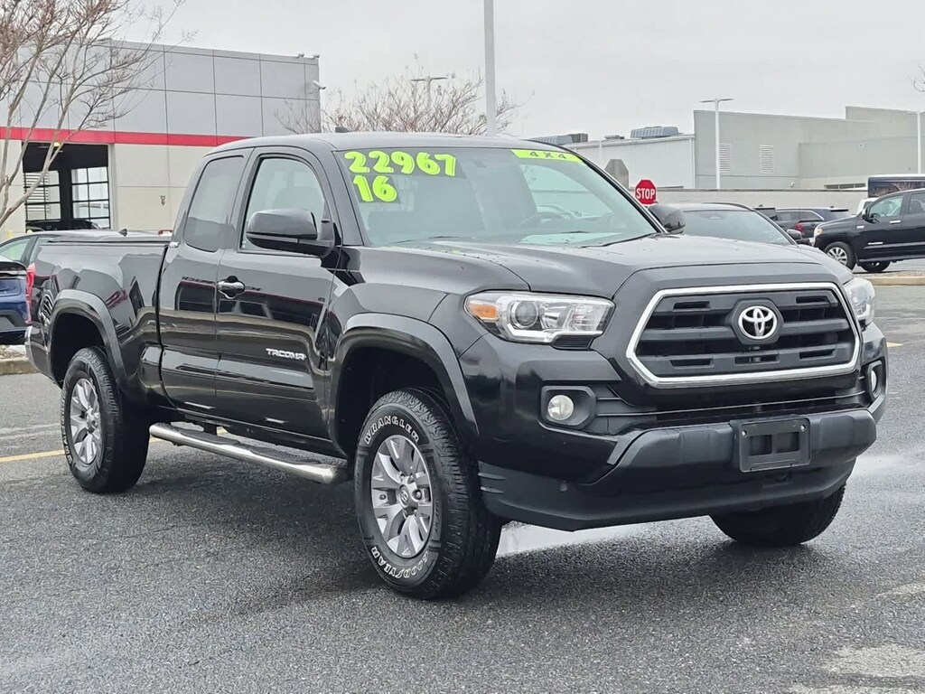 Used 2016 Toyota Tacoma SR5 4WD Access Cab I4 AT Truck