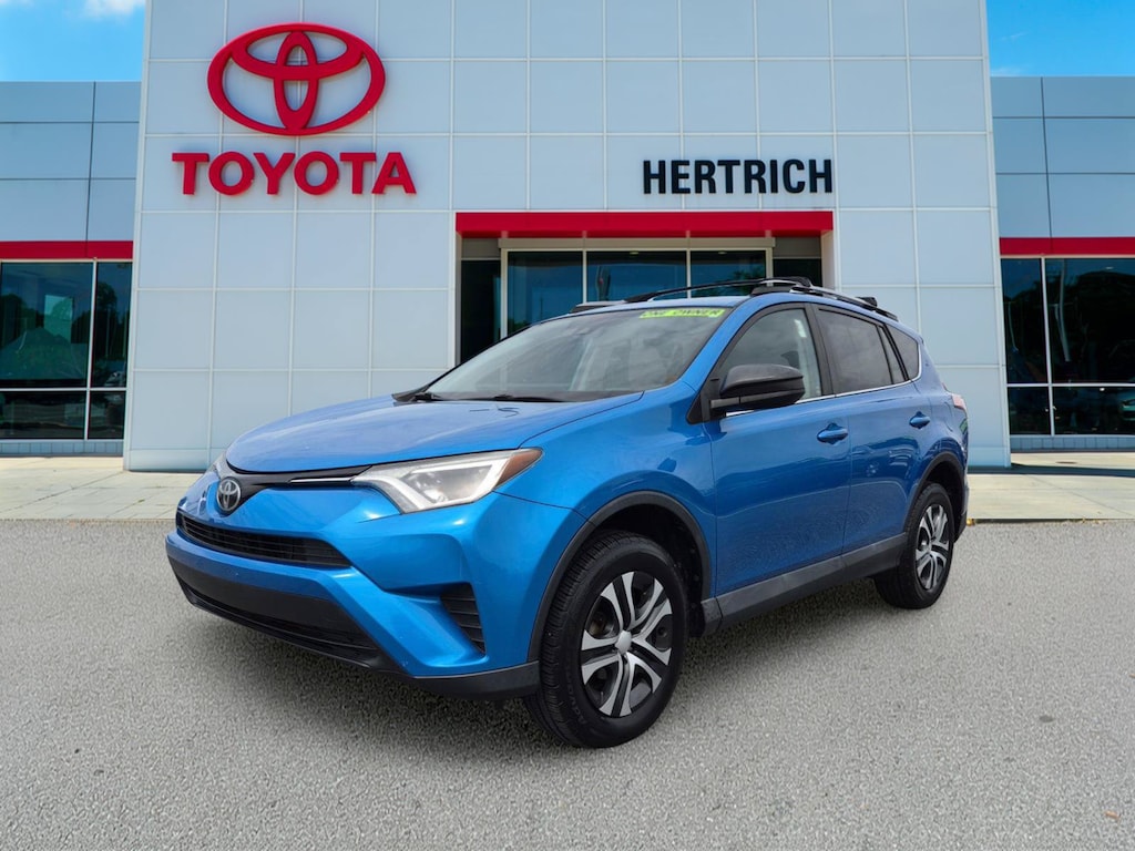 Used 2017 Toyota RAV4 LE Sport Utility