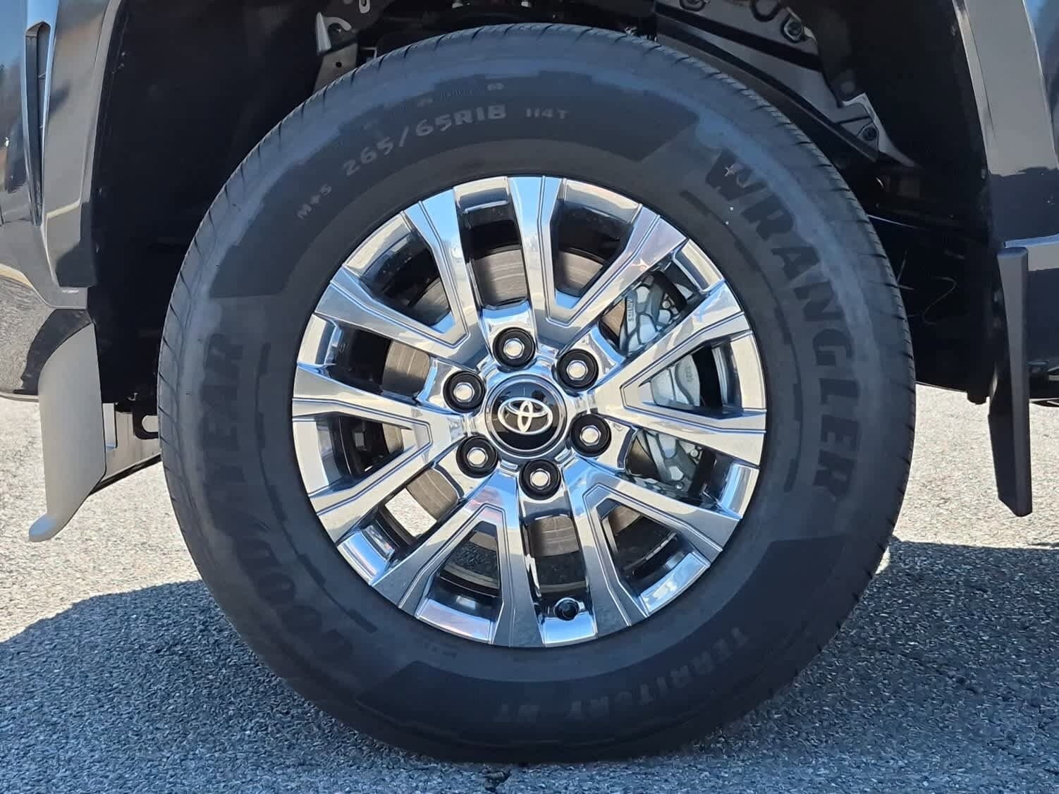 2026 Toyota Tacoma Limited - Photo 6