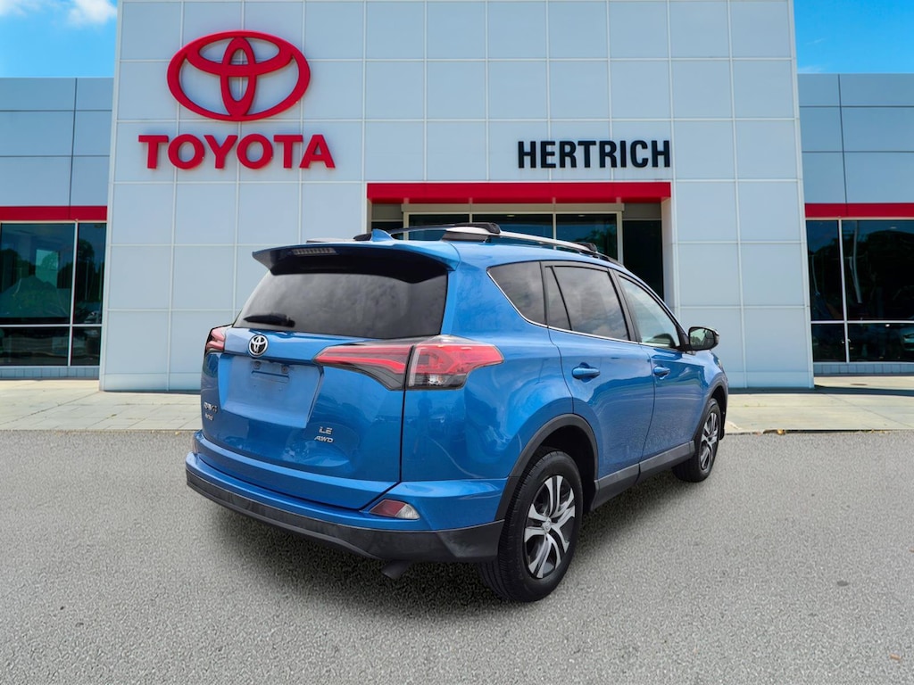 Used 2017 Toyota RAV4 LE Sport Utility