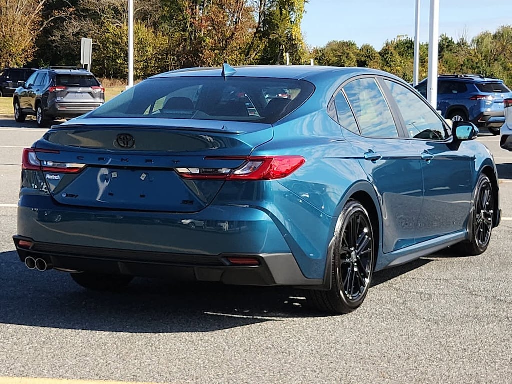 Used 2025 Toyota Camry SE Car