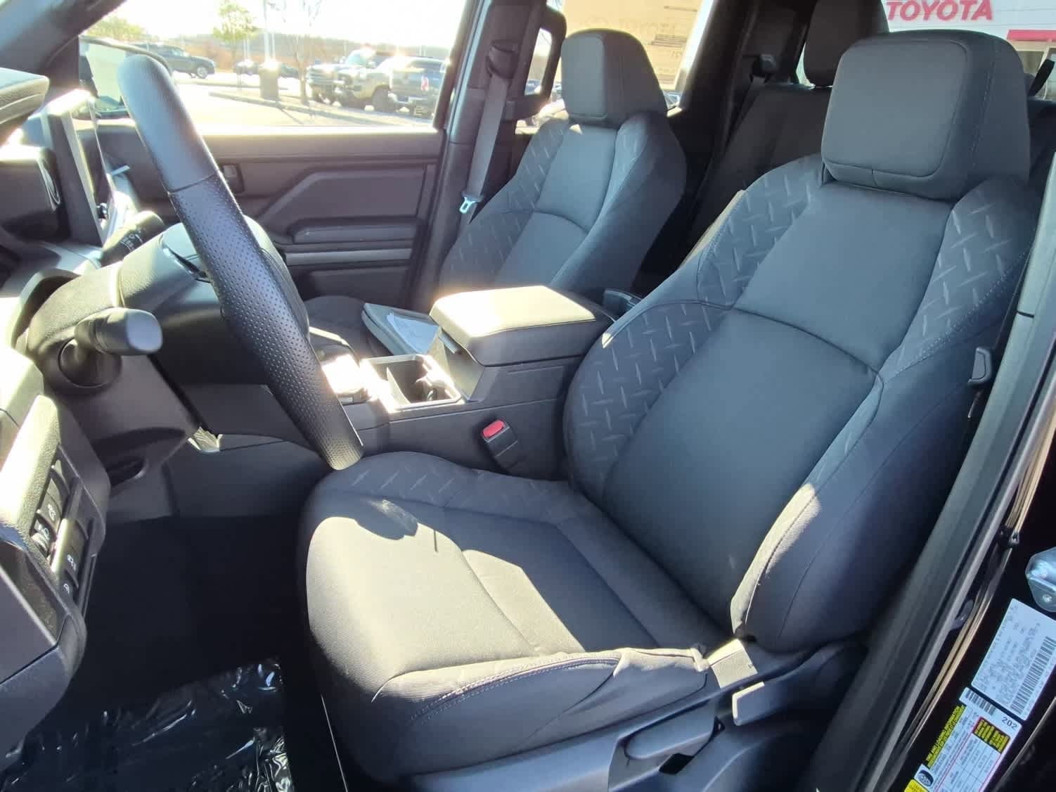 2026 Toyota Tacoma SR5 - Photo 9