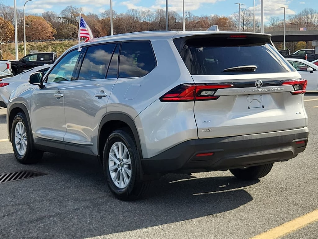 Used 2025 Toyota Grand Highlander XLE Sport Utility