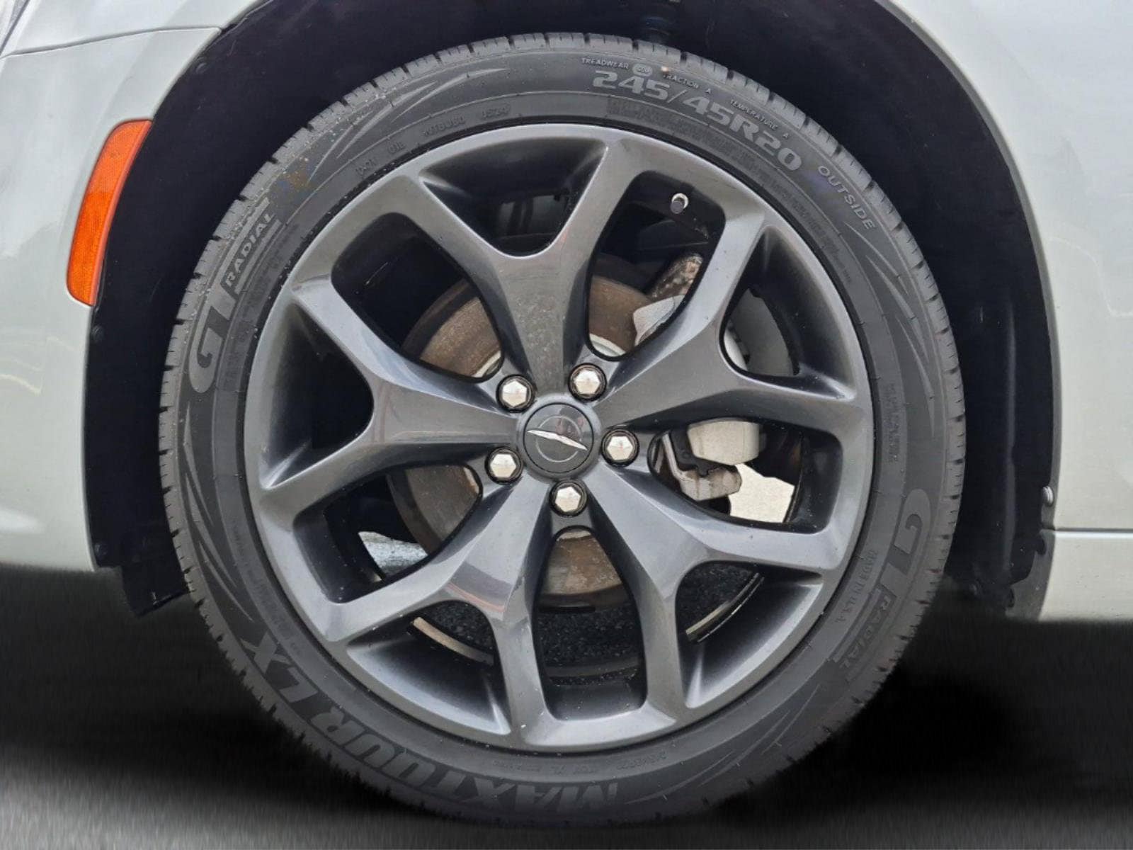 2023 Chrysler 300 Touring L - Photo 6