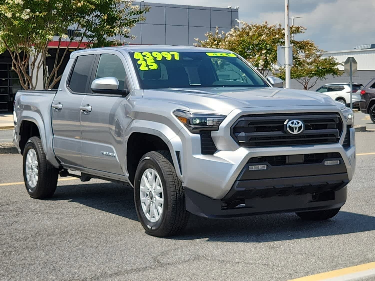 2025 Toyota Tacoma SR5 Double Cab photo 2