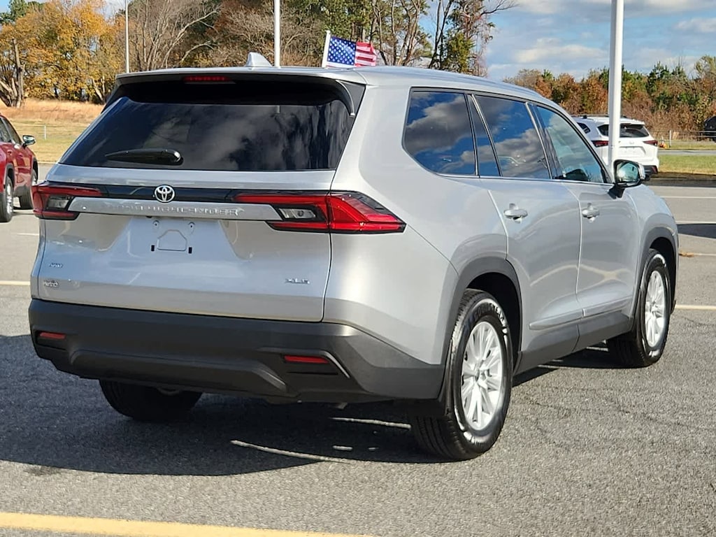 Used 2025 Toyota Grand Highlander XLE Sport Utility