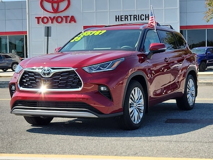2025 Toyota Highlander Platinum Sport Utility