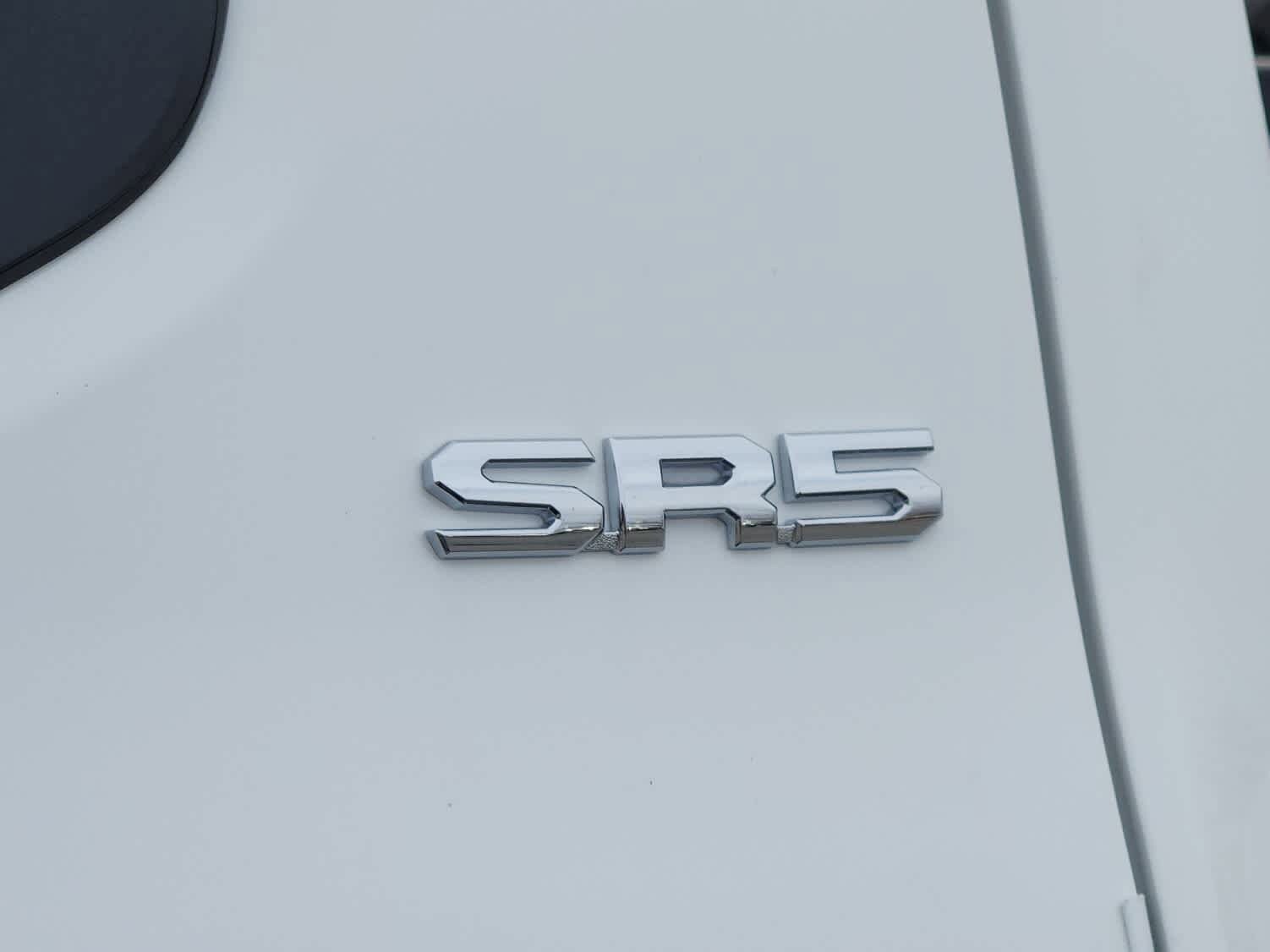 2025 Toyota Tacoma SR5 - Photo 16