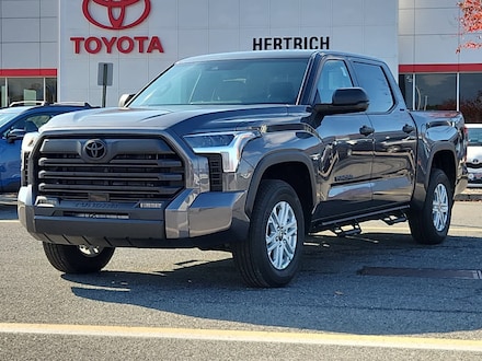 2026 Toyota Tundra SR5 CrewMax 5.5 Bed (Natl) Truck