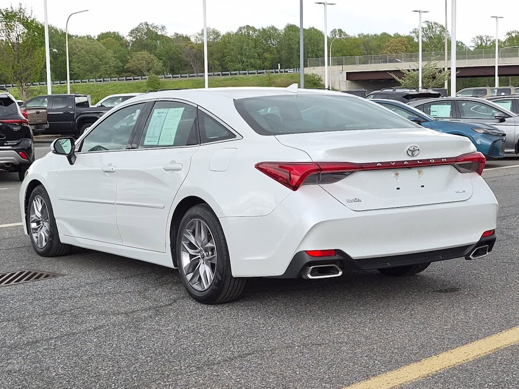 Used 2021 Toyota Avalon XLE Car