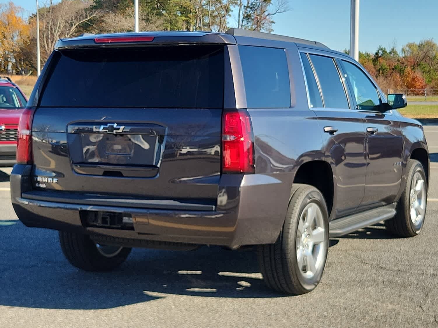 2017 Chevrolet Tahoe LS photo 3