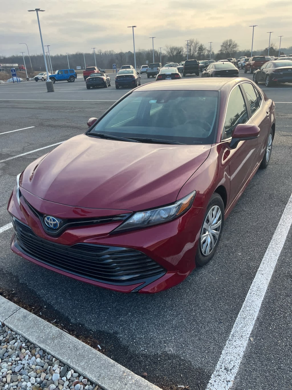 Used 2018 Toyota Camry Hybrid LE Car