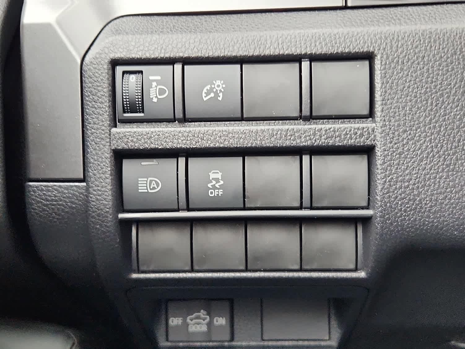 2026 Toyota Tacoma SR5 - Photo 14