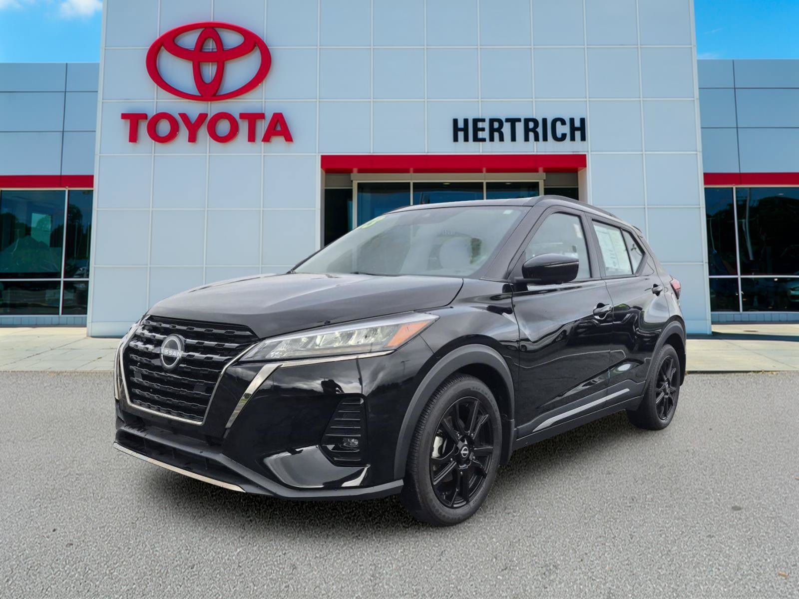2023 Nissan Kicks